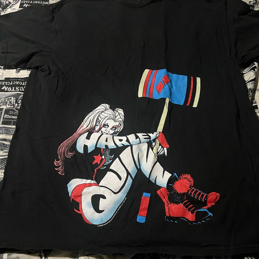 Harley Quinn black tee size large worn twice